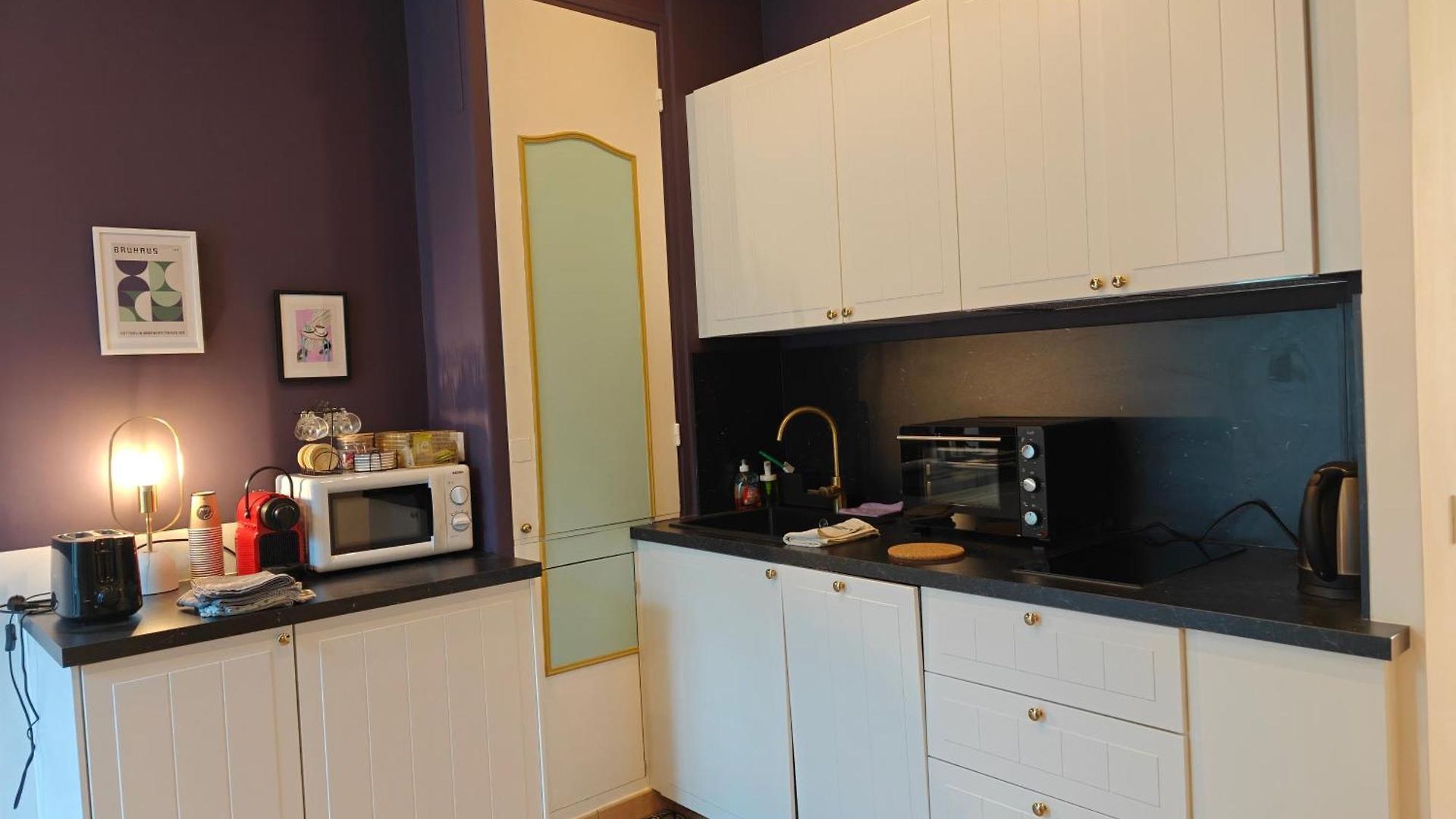 Spacious New Near Promenade Up To 6 With Ac