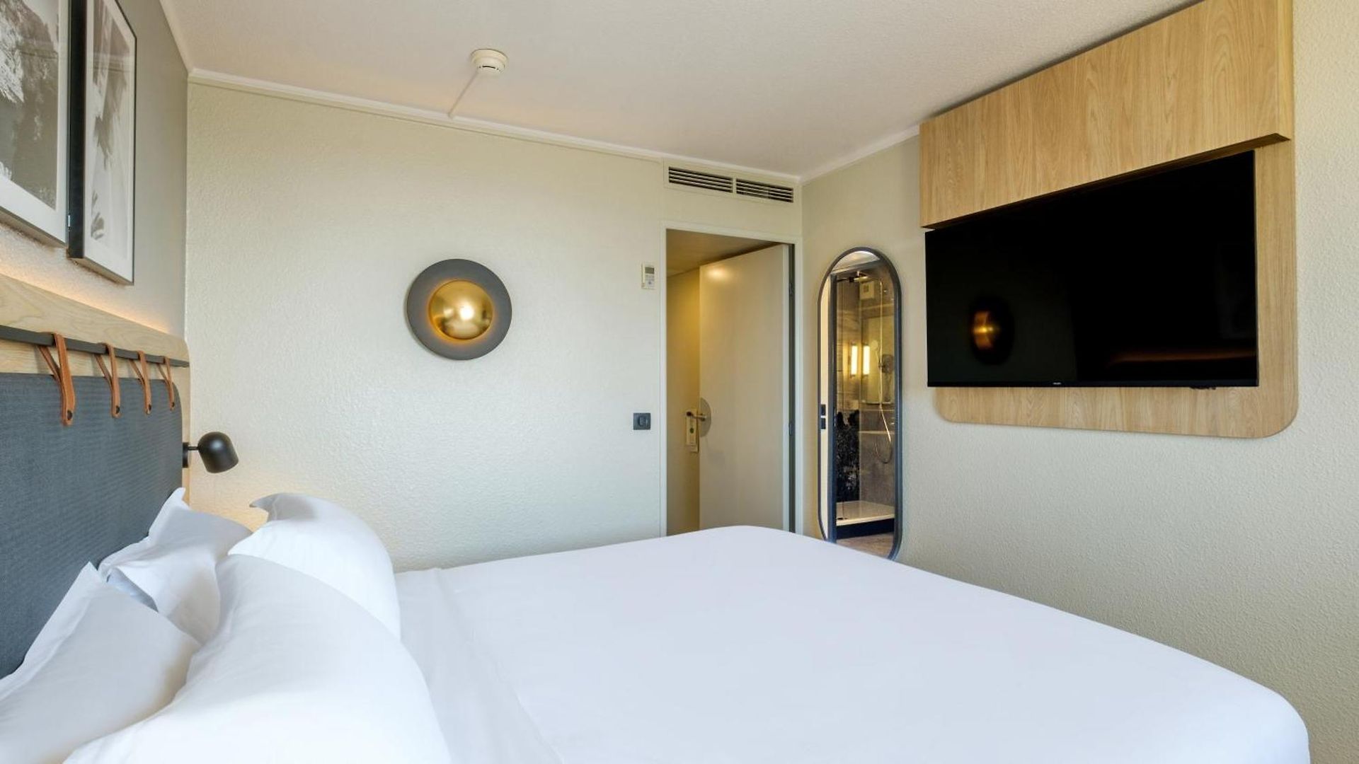 Campanile Prime - Airport Hotel