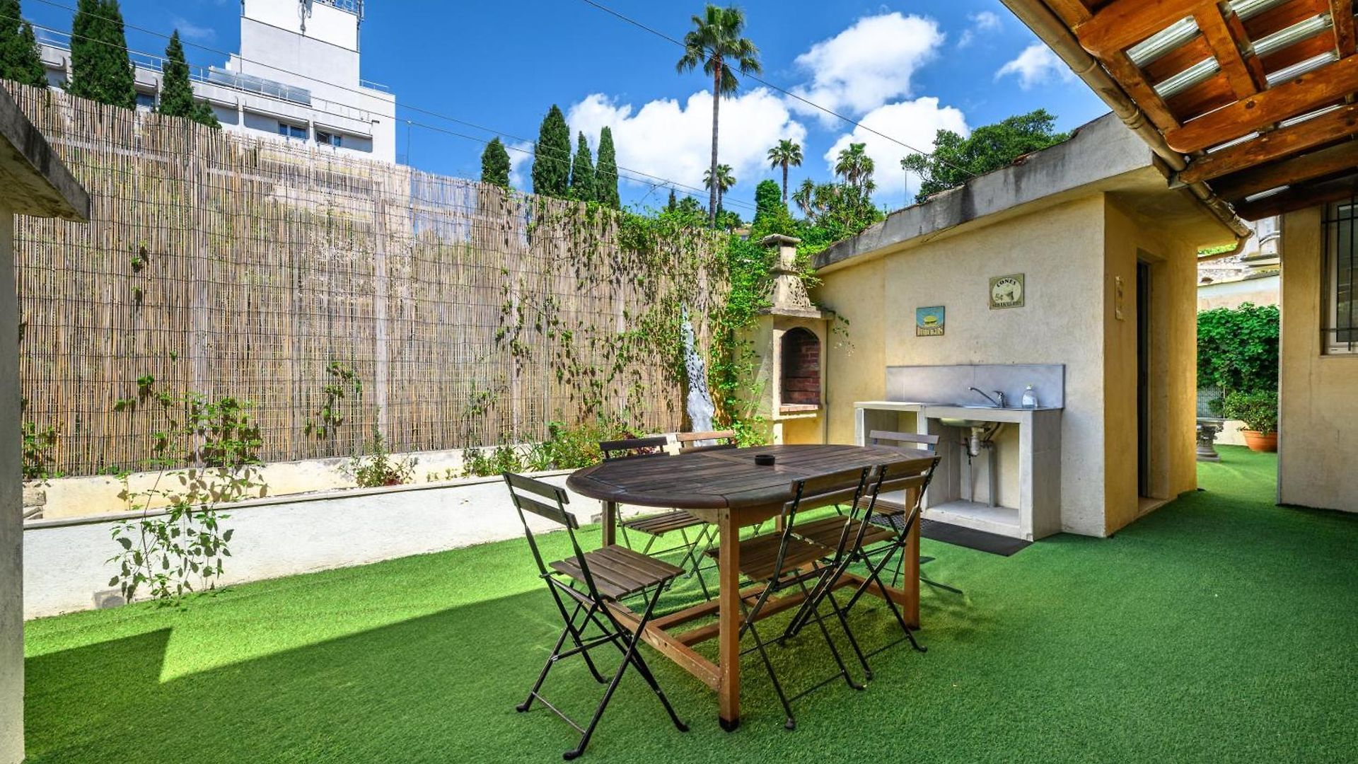 Hébergement de vacances Maison De Familiale, 5 Chambres, Terrasse, à 20 Minutes Du Centre *
