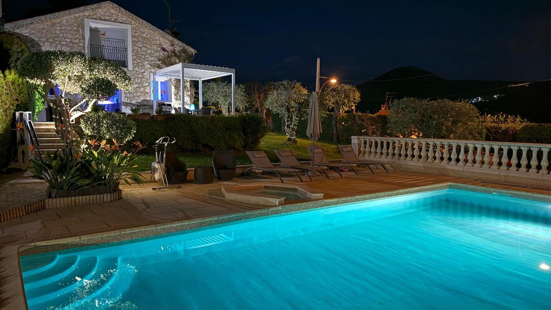 Villa De Prestige Vue Panoramique Piscine Climatisation *