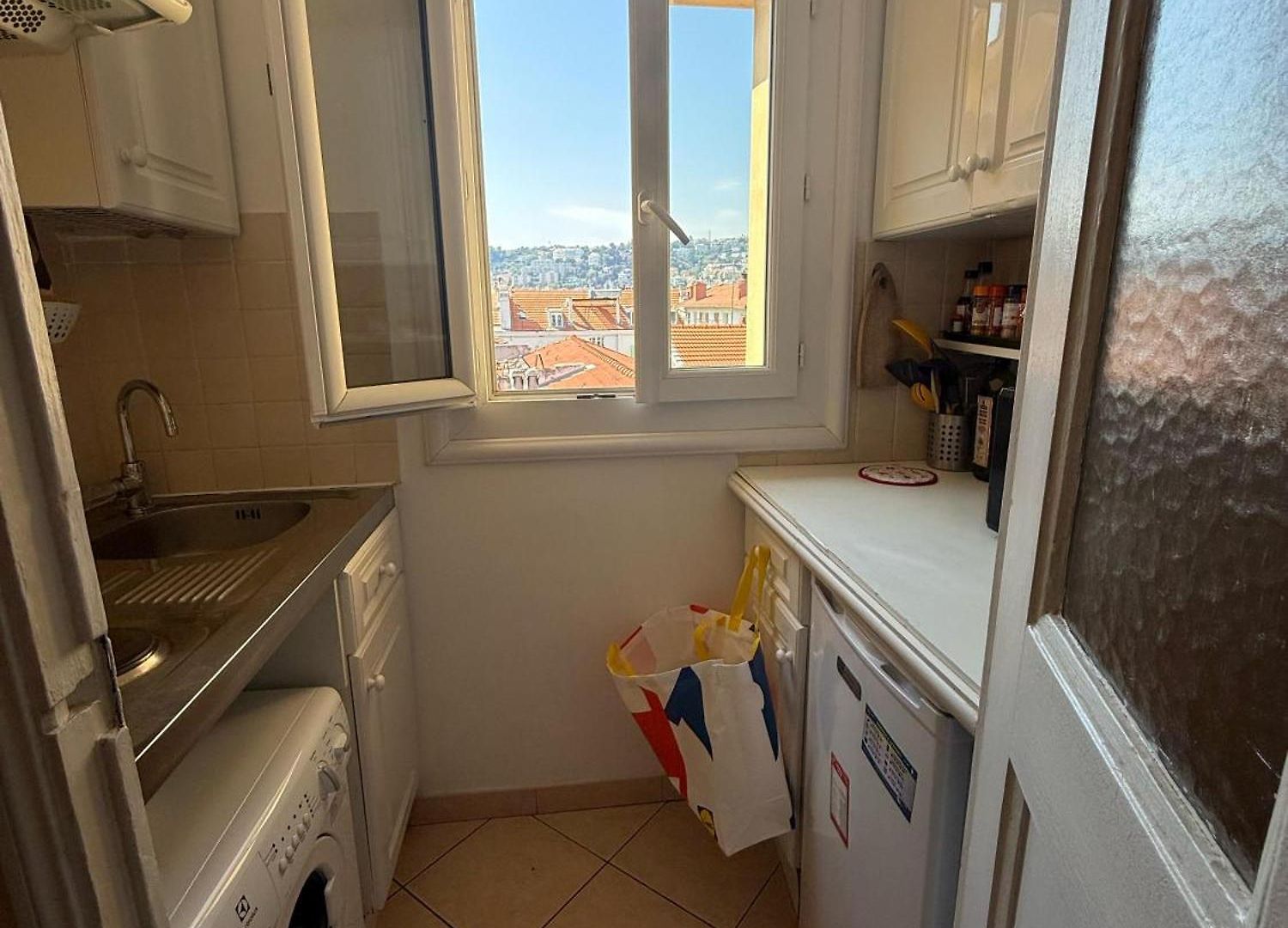 Charming Riviera Top-floor Near The Apartment Nice