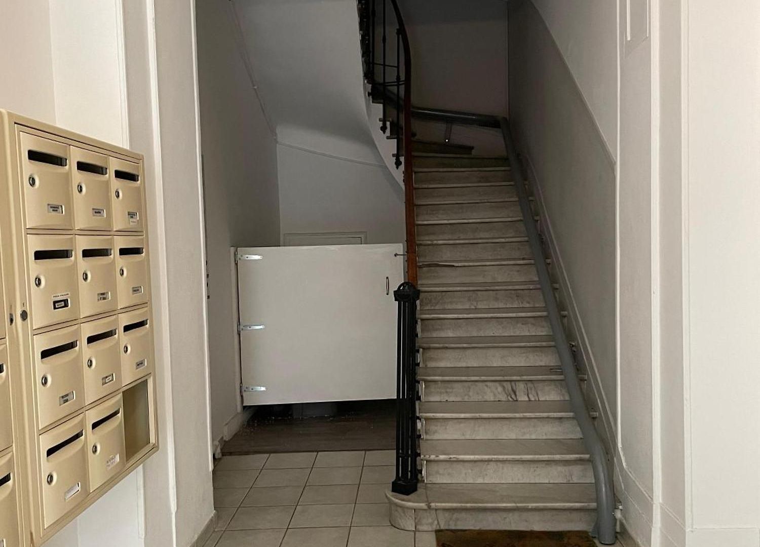 Charming Riviera Top-floor Near The