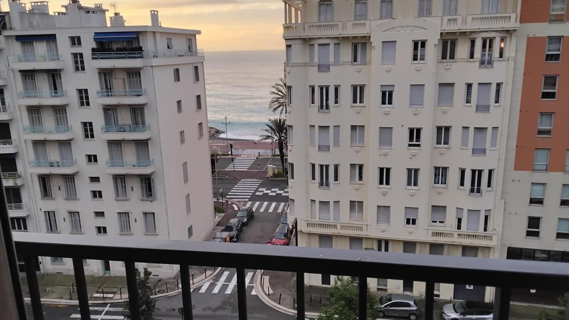 Pres De La Promenade Apartment *
