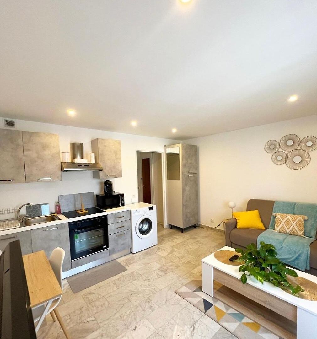 Appartement Super Bord De Mer, Promenade Des Nice
