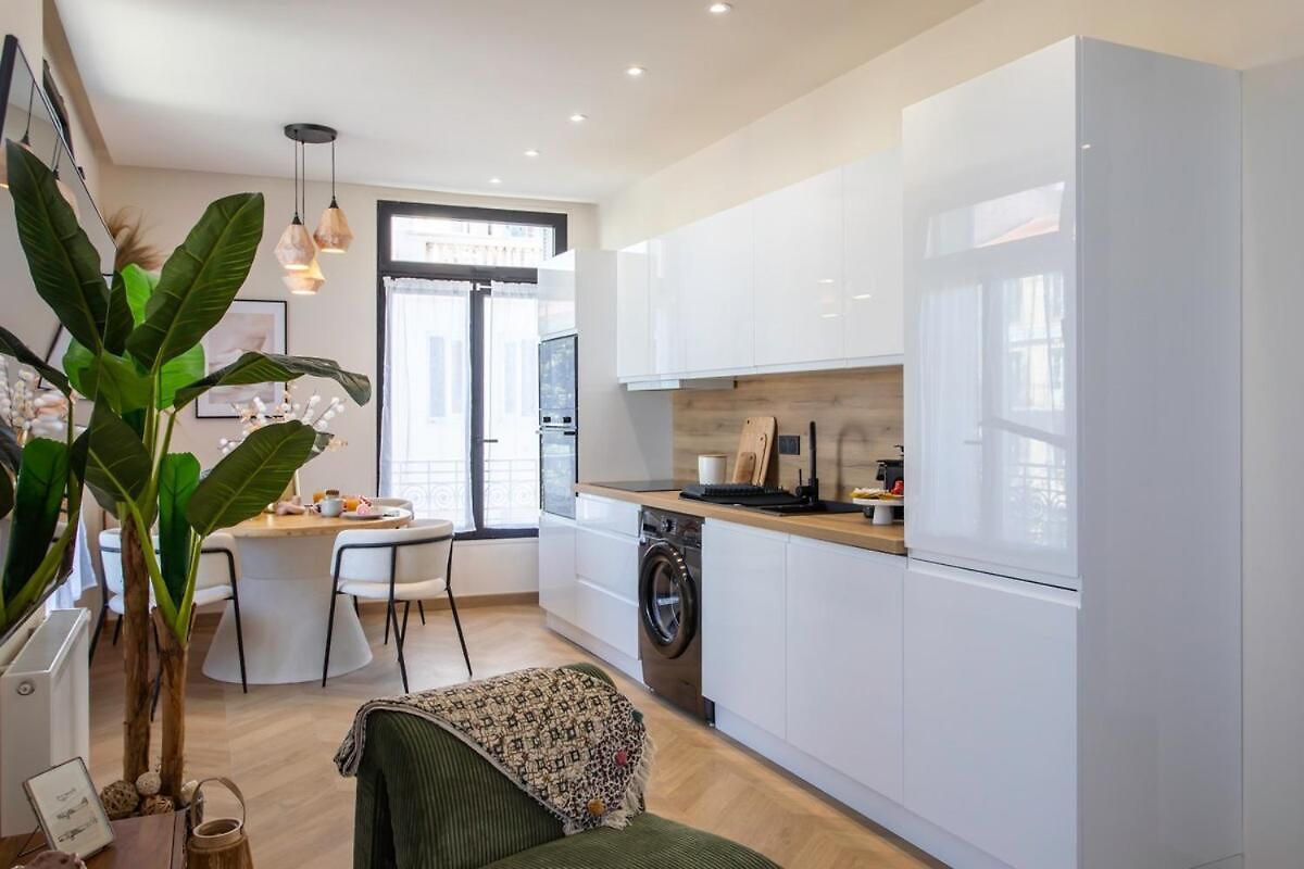 #52 Staywizus - Etoile ,central, Balcony, Ac - 5 Min Place Massena