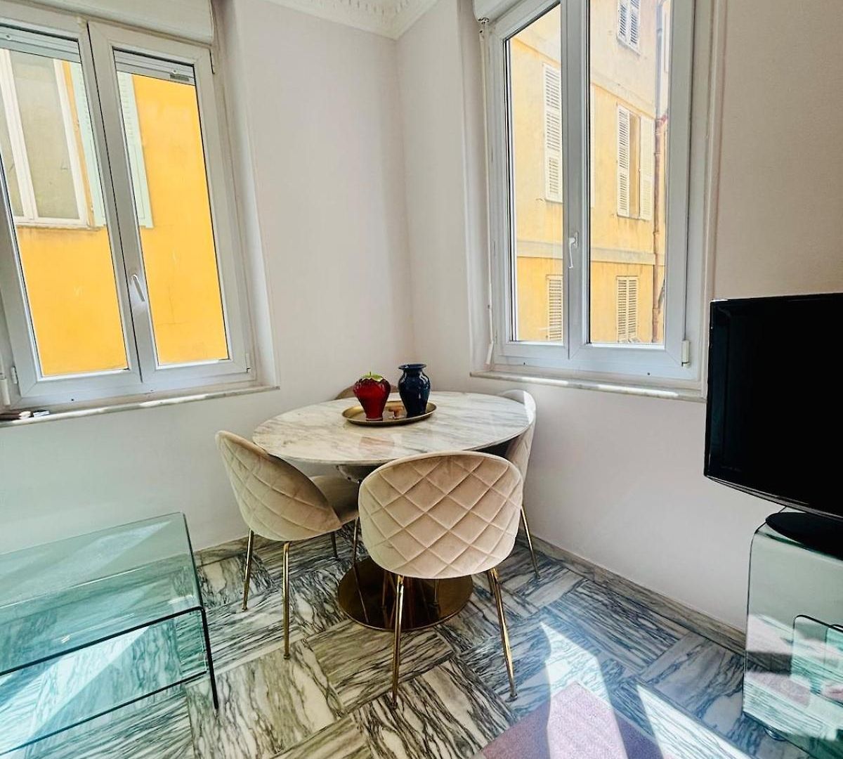 Apartment Centre Ville-vieille Ville-promenade Des
