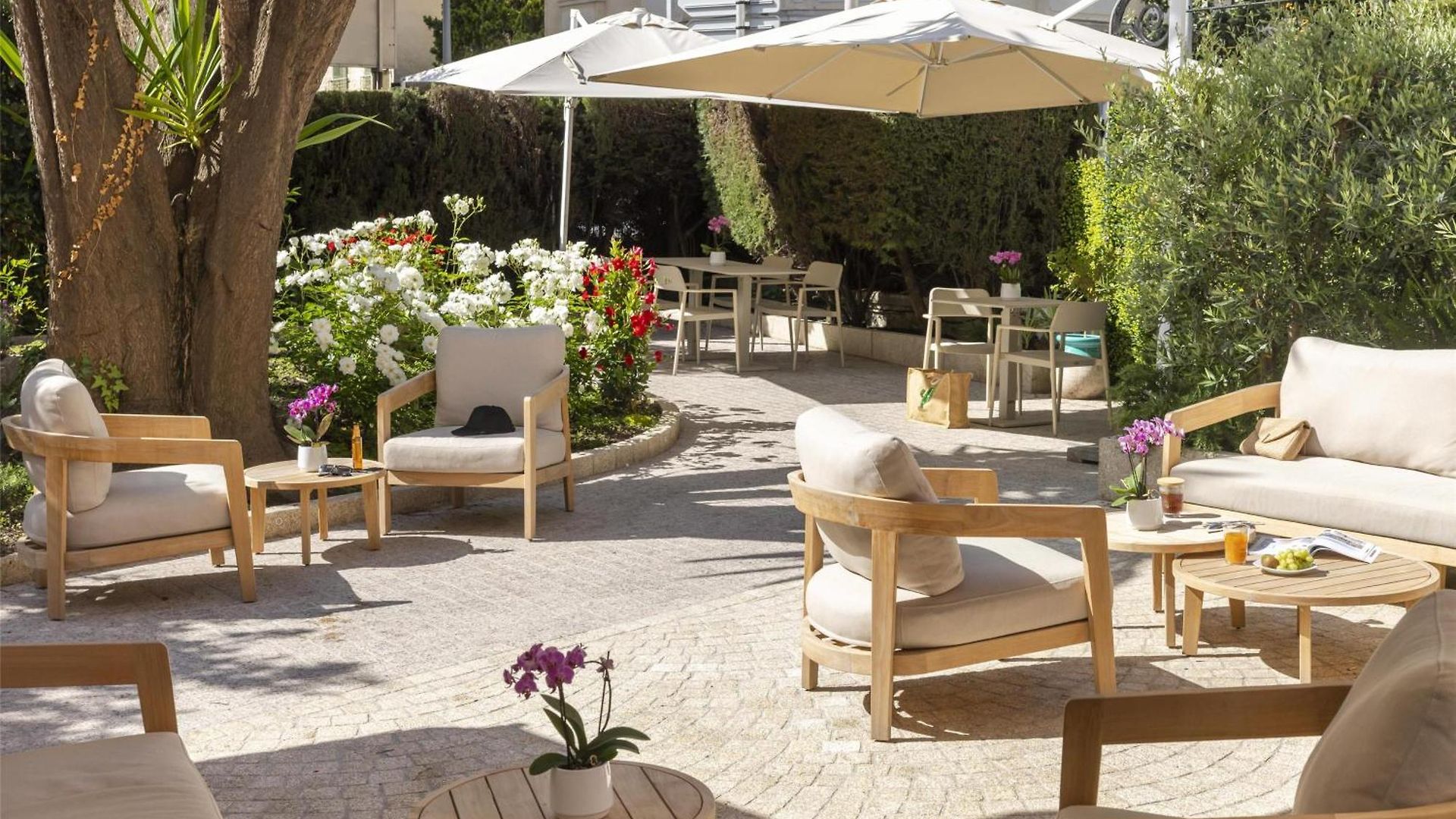 Hotel Western Brice Garden 4*