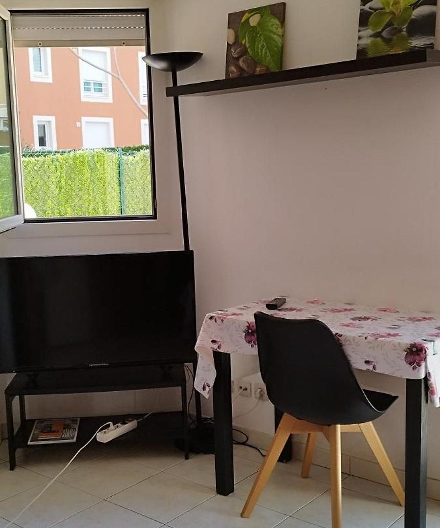 Apartment Studio-terrasse A Carras *