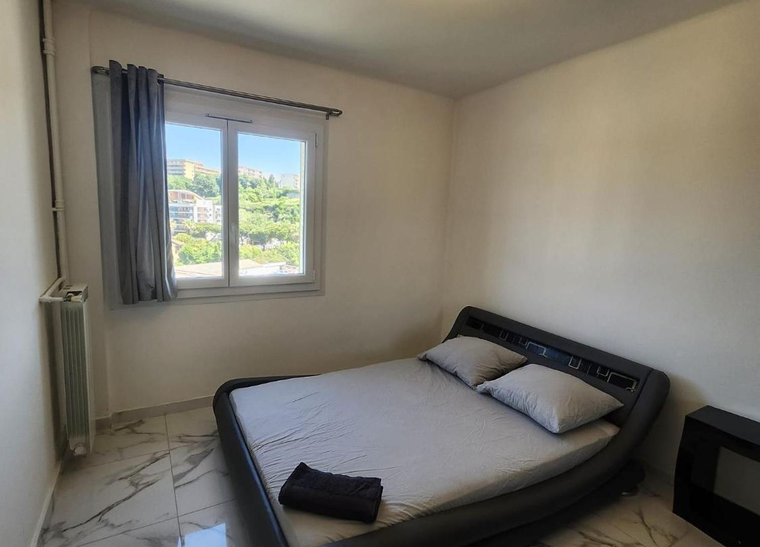 Spacieux 3 Et Balcon Appartement *