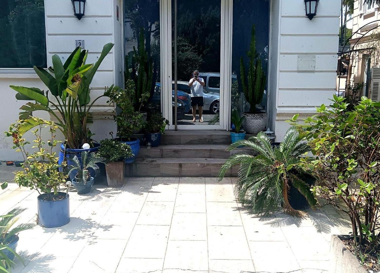 Appartement Extra Spacious 5 Min Walk To Sea & Tram