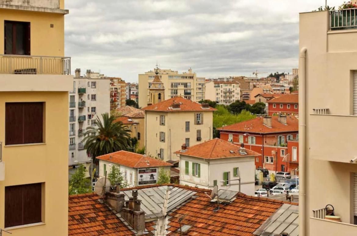 Climatise Au Calme, Terrasse Vue Colline Apartment