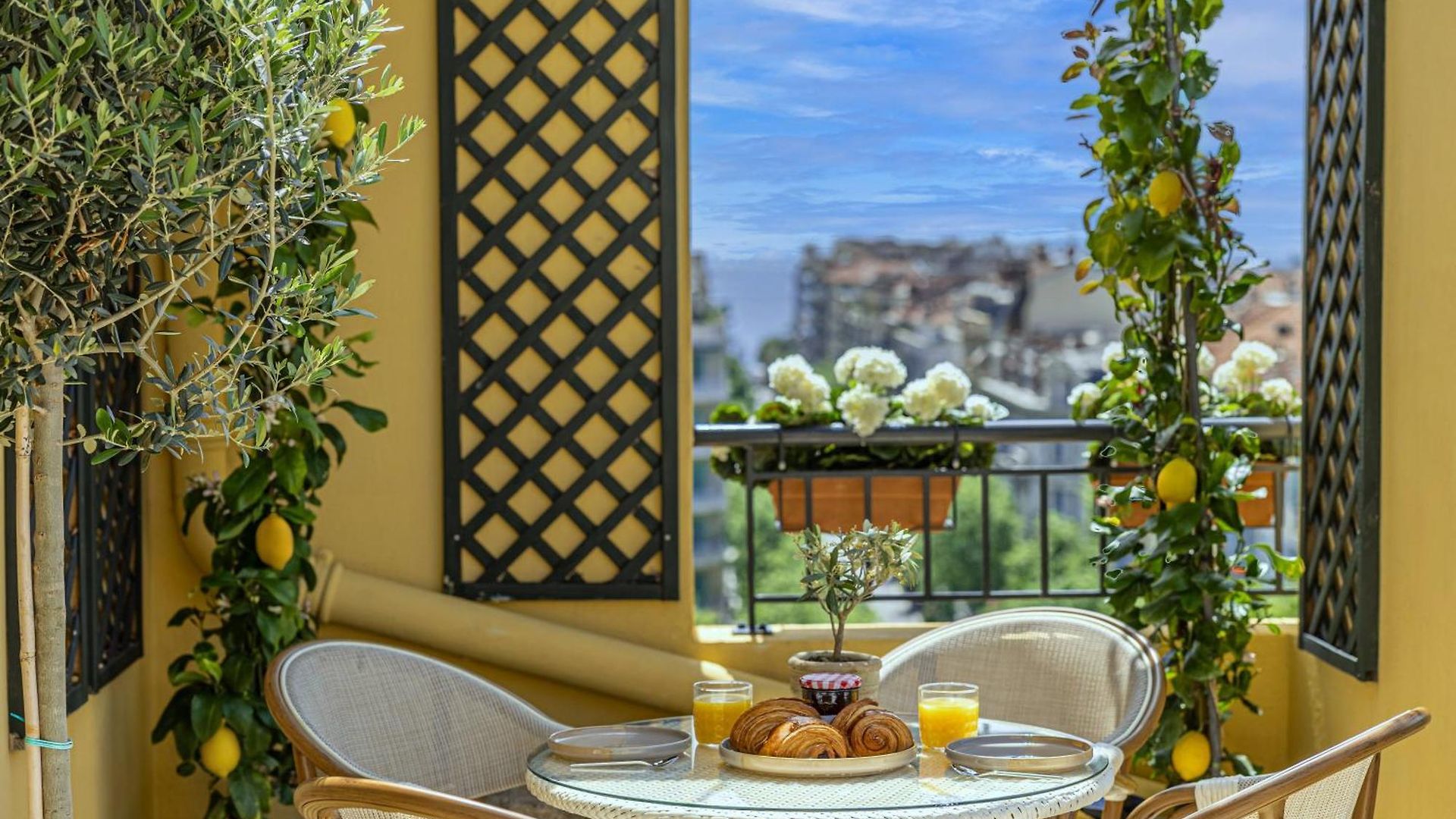 Appartement Luxurious Penthouse, 2 Bedroom Suites, 3 Spacious Terraces, Gorgeous Views Of Mountains And Sea, Nice