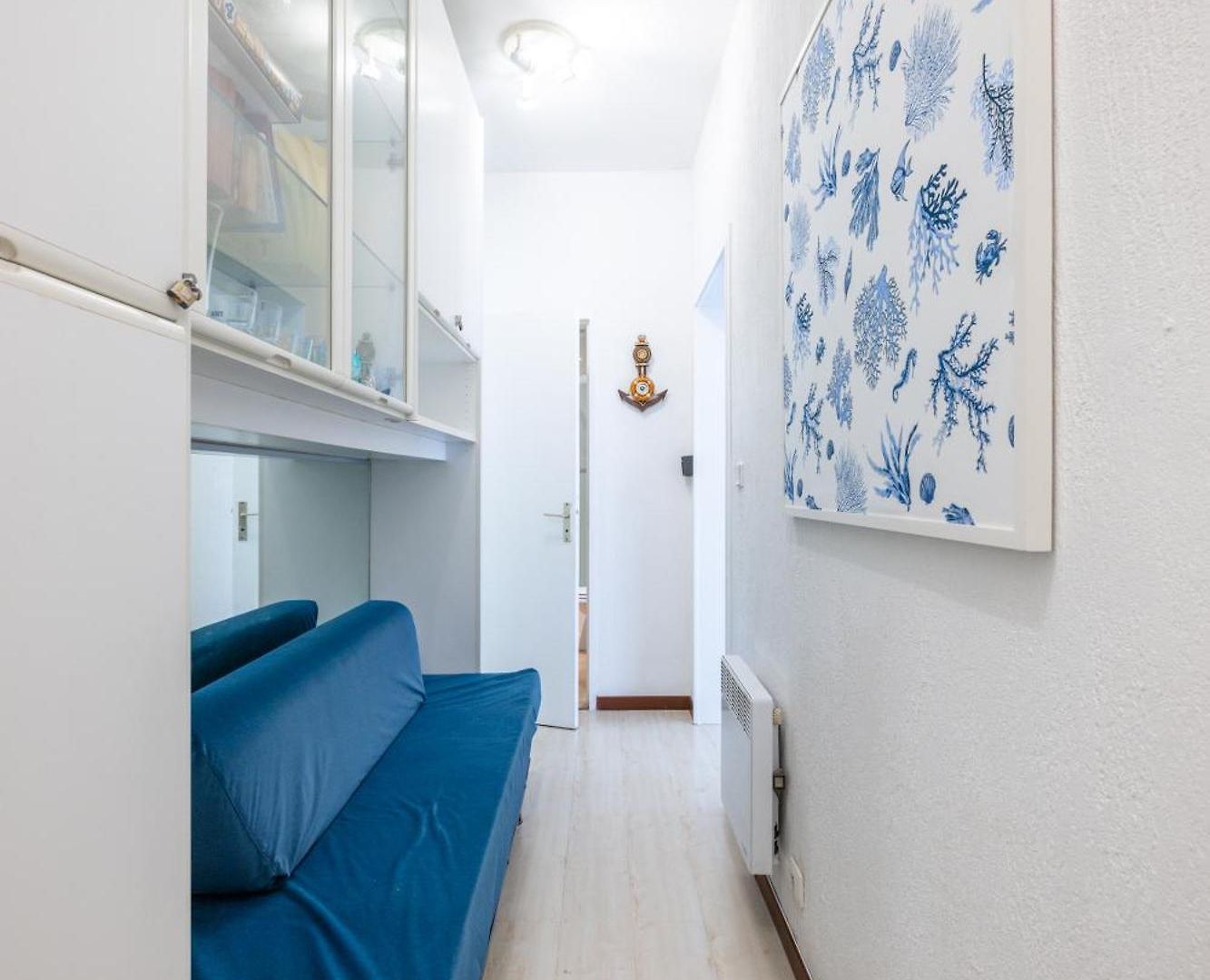 Fabron, Terrasse & Piscine Dans Apartment