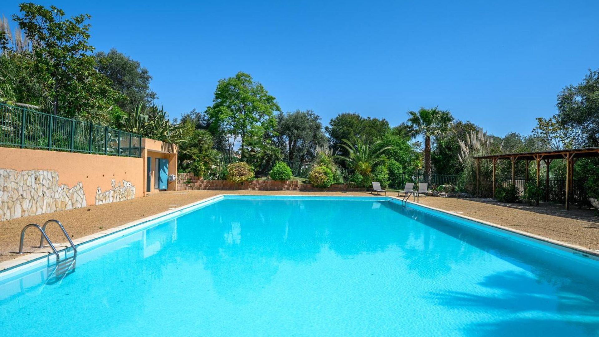 Apartment Fabron, Terrasse & Piscine Dans