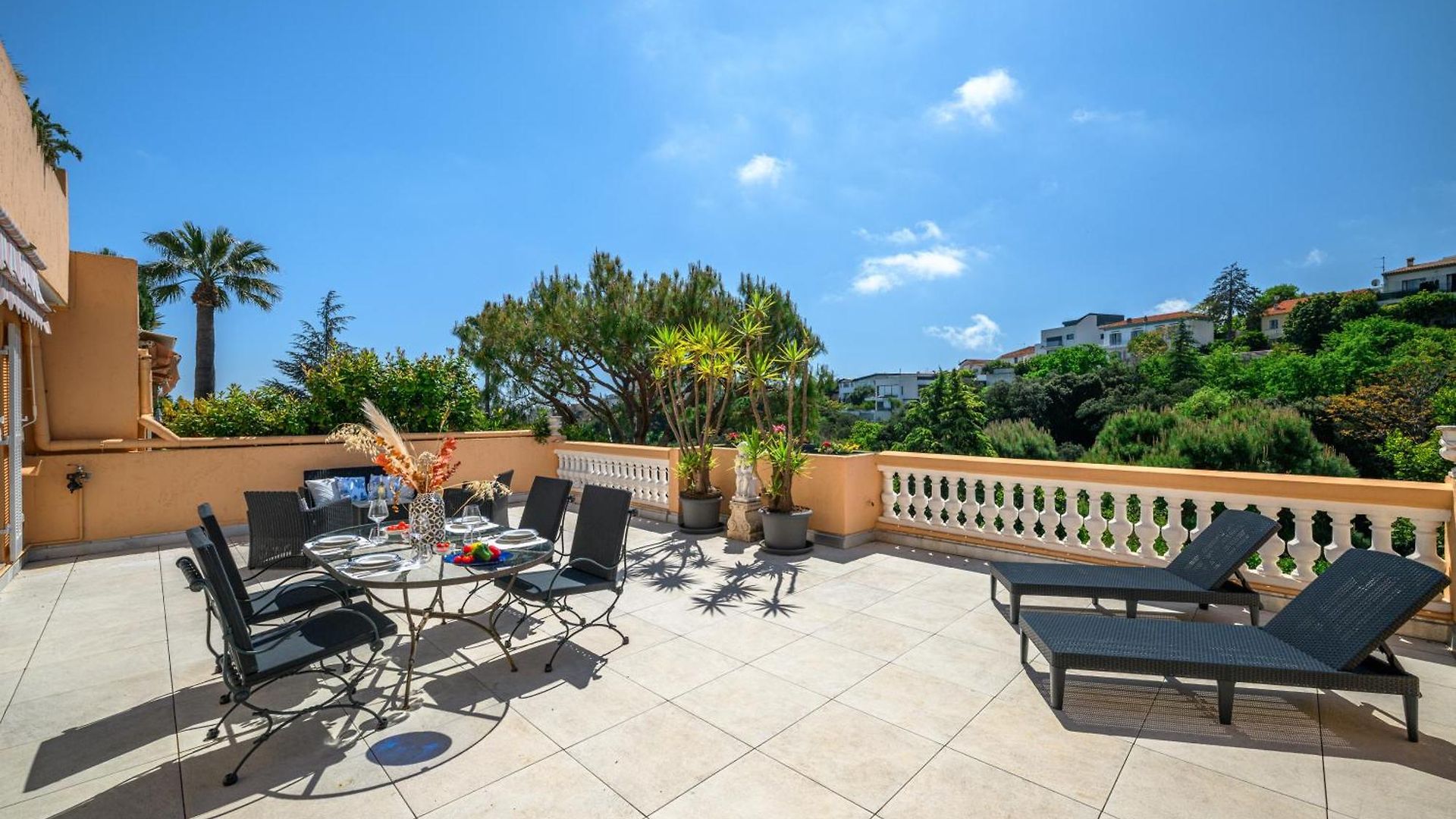 Fabron, Terrasse & Piscine Dans Nice