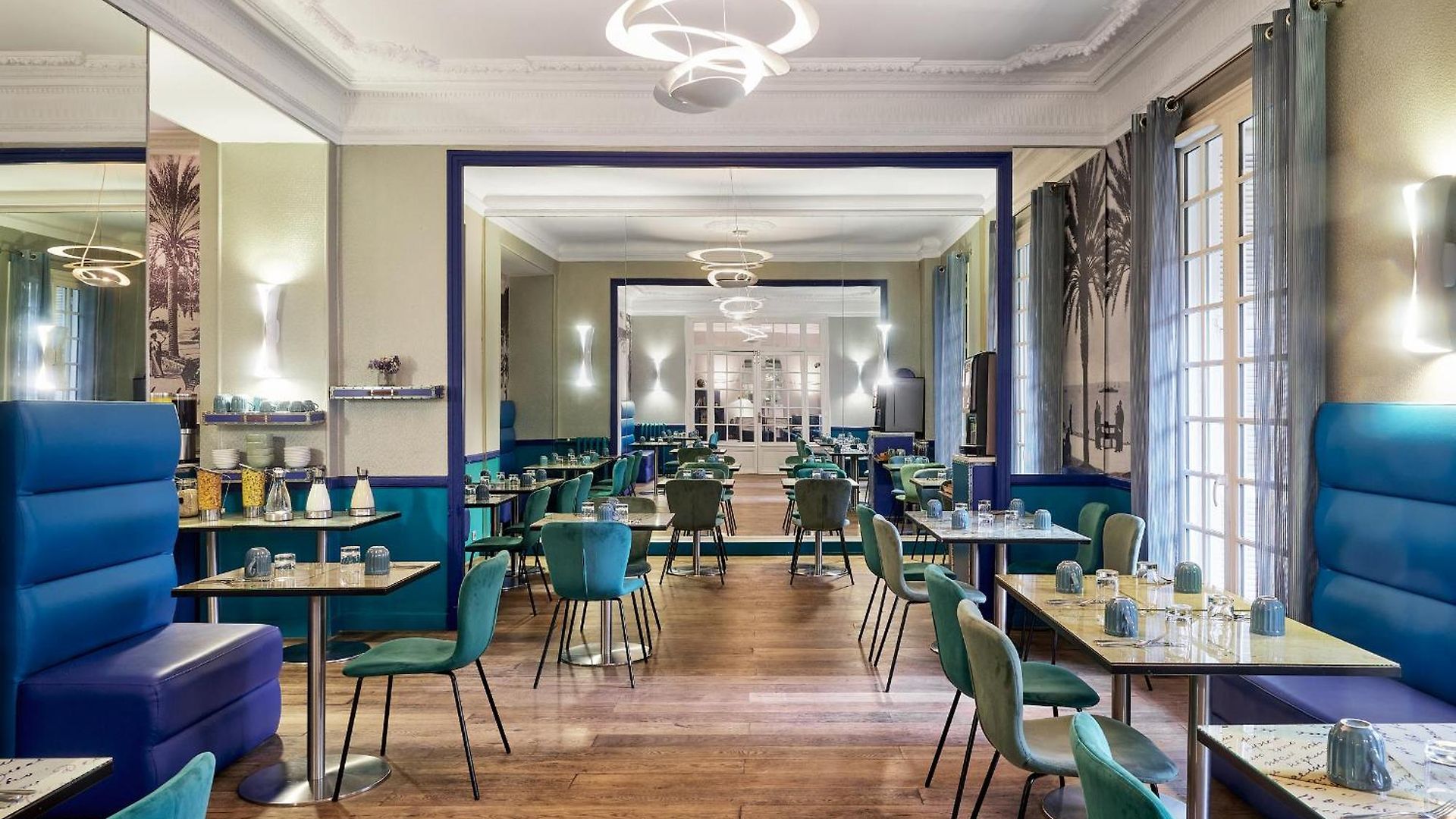 Excelsior Centre Hotel 4*