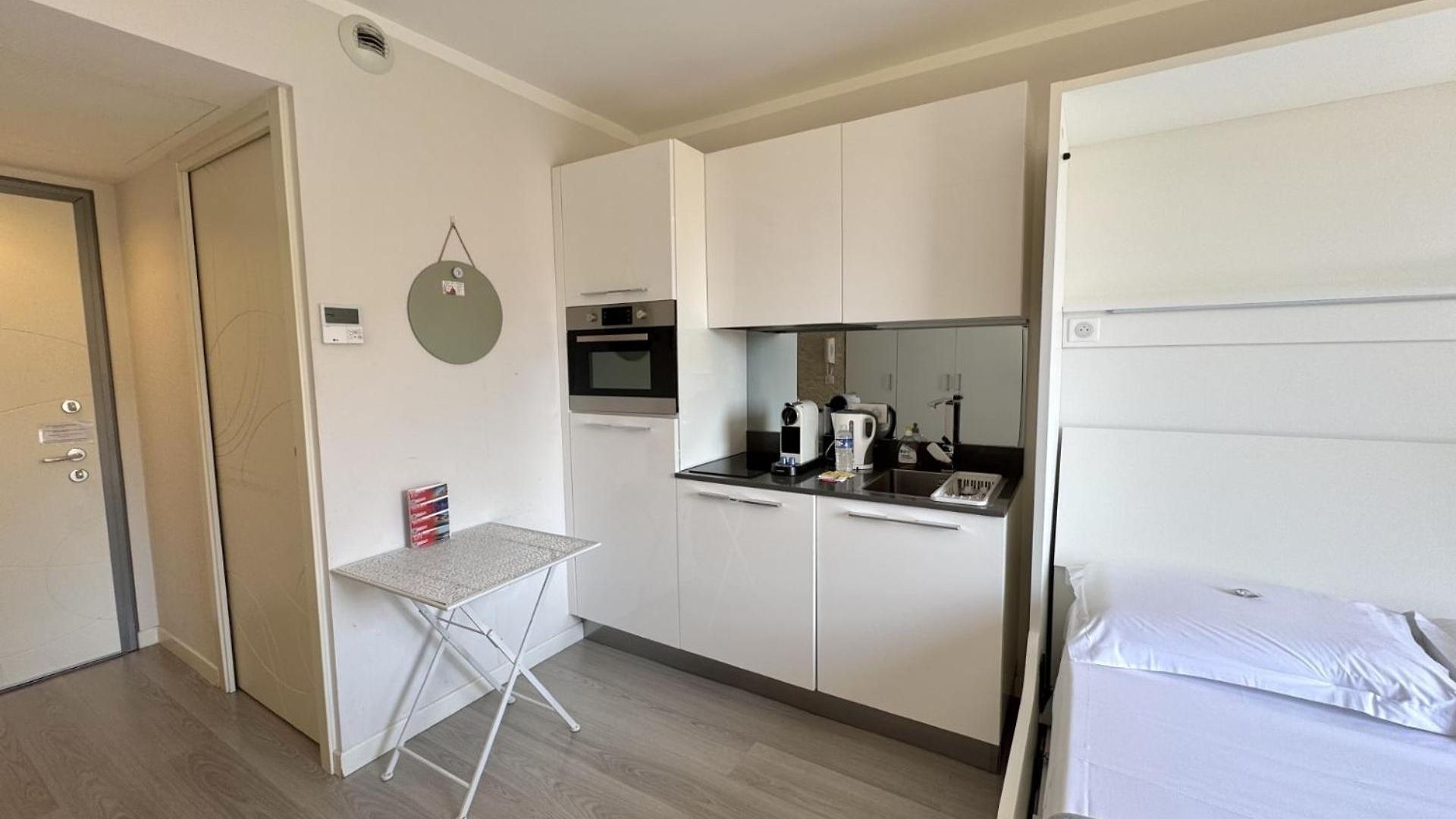 Appartement Riviera Côte D'azur - Old Town - Ac - Sea View - 50m Promenade Des Anglais- La Maison Linda Nice