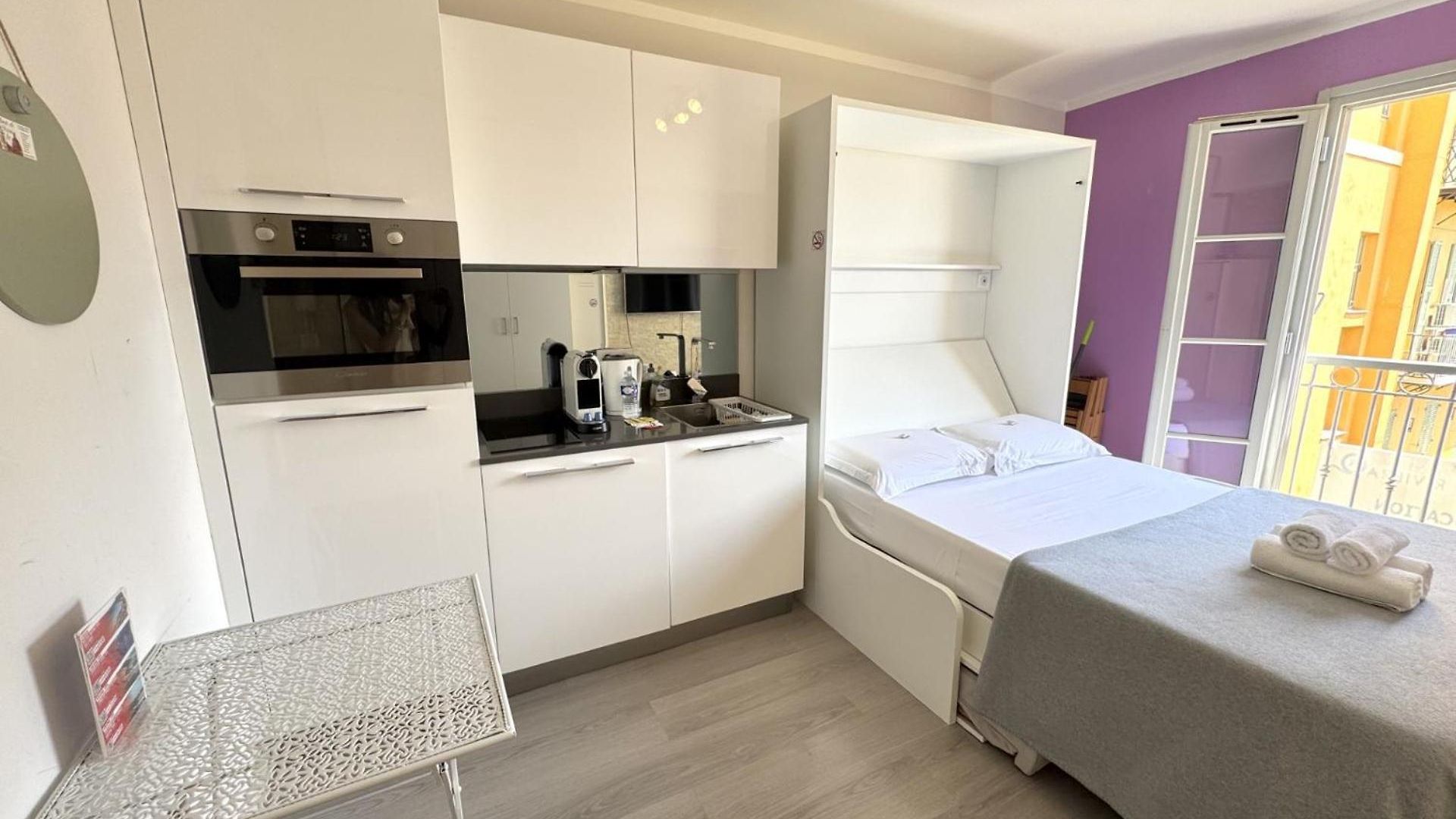 Appartement Riviera Côte D'azur - Old Town - Ac - Sea View - 50m Promenade Des Anglais- La Maison Linda 3*
