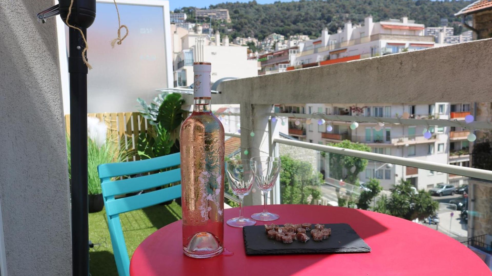 Appartement Climatisé Avec Terrasse Ensoleillée