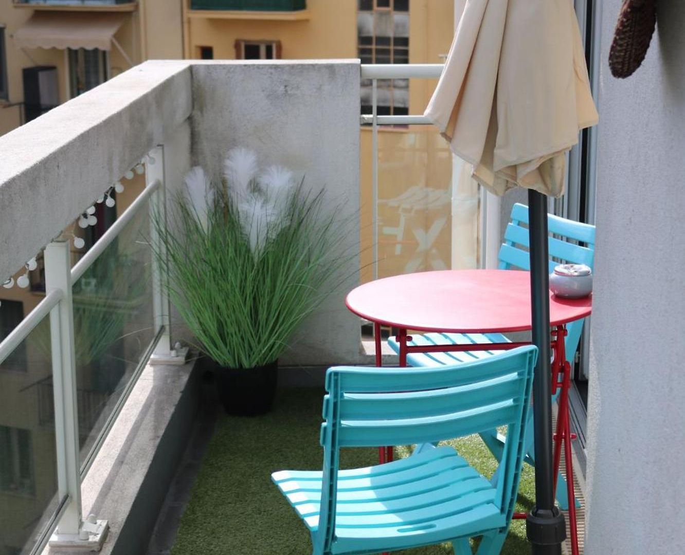 Climatisé Avec Terrasse Ensoleillée *