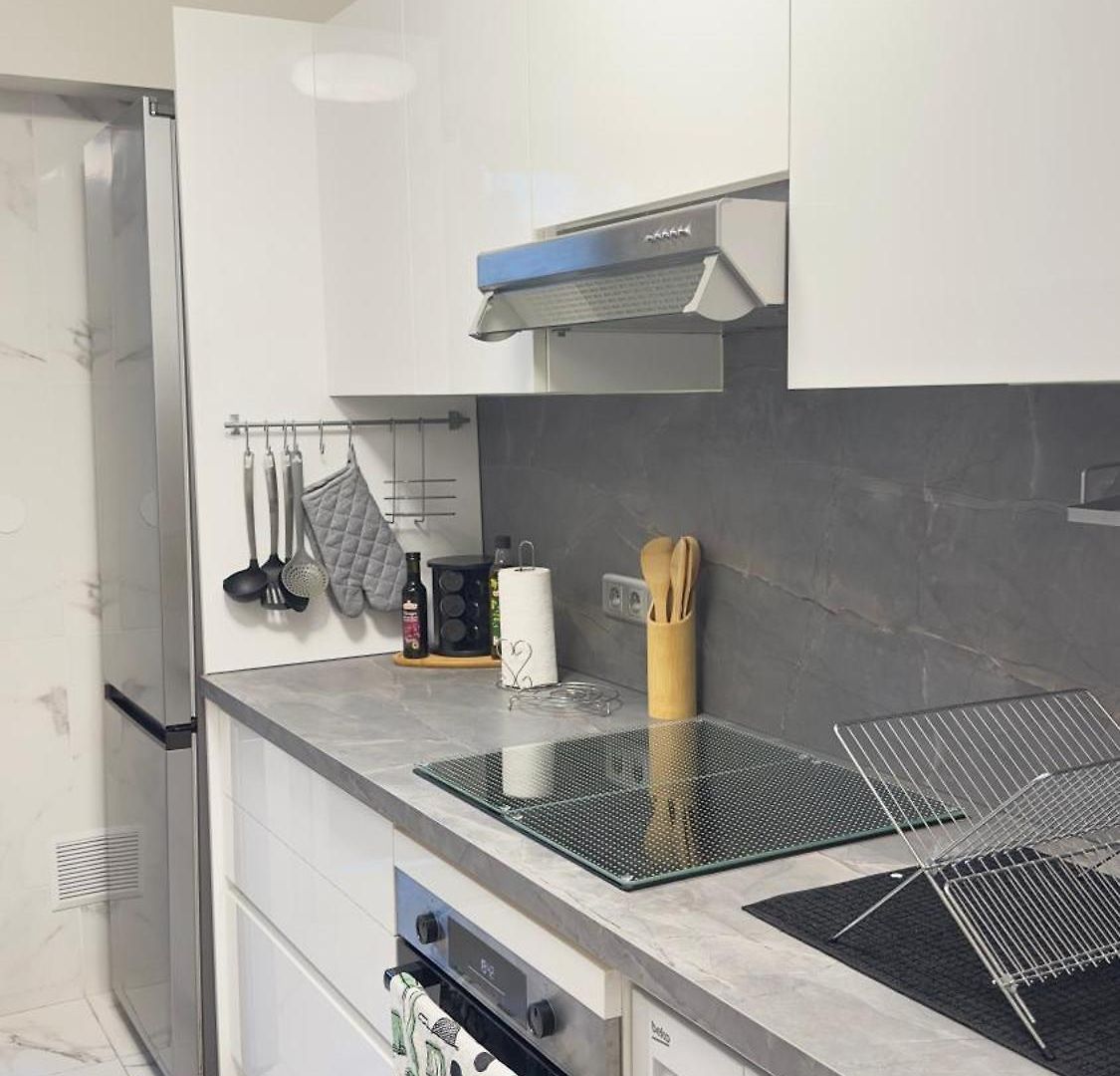 Apartment Charming And Spacious Two-room With Terrace And Ac