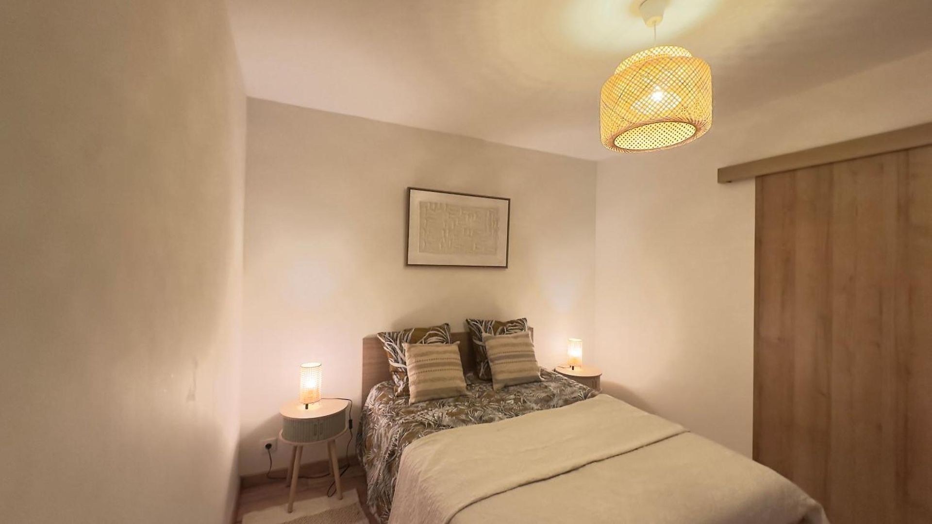 Charming And Spacious Two-room With Terrace And Ac Apartment Nice