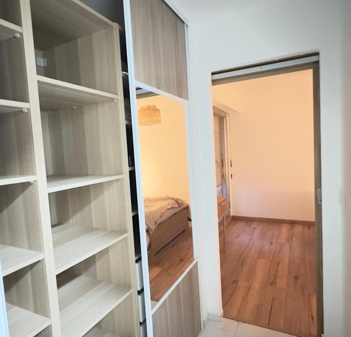 Charming And Spacious Two-room With Terrace And Ac *