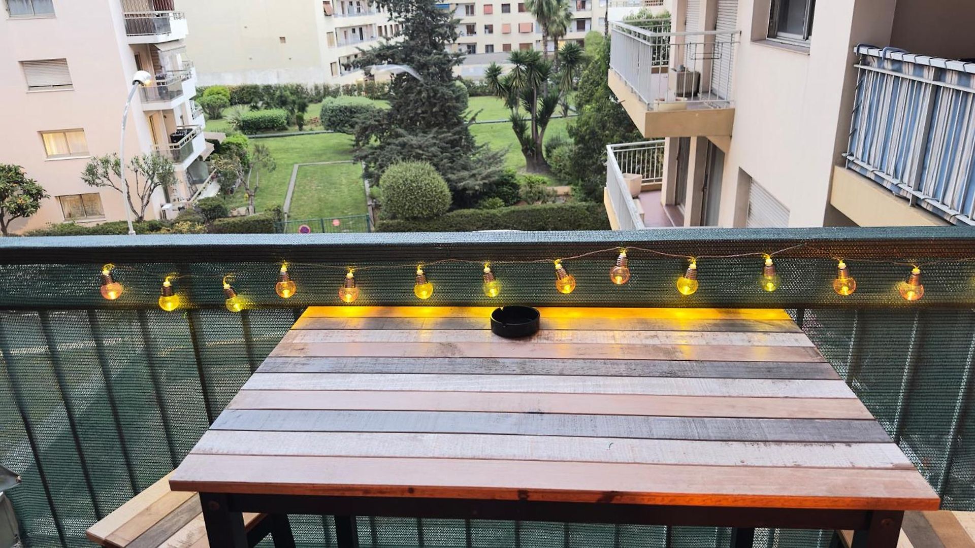 Charming And Spacious Two-room With Terrace And Ac Nice
