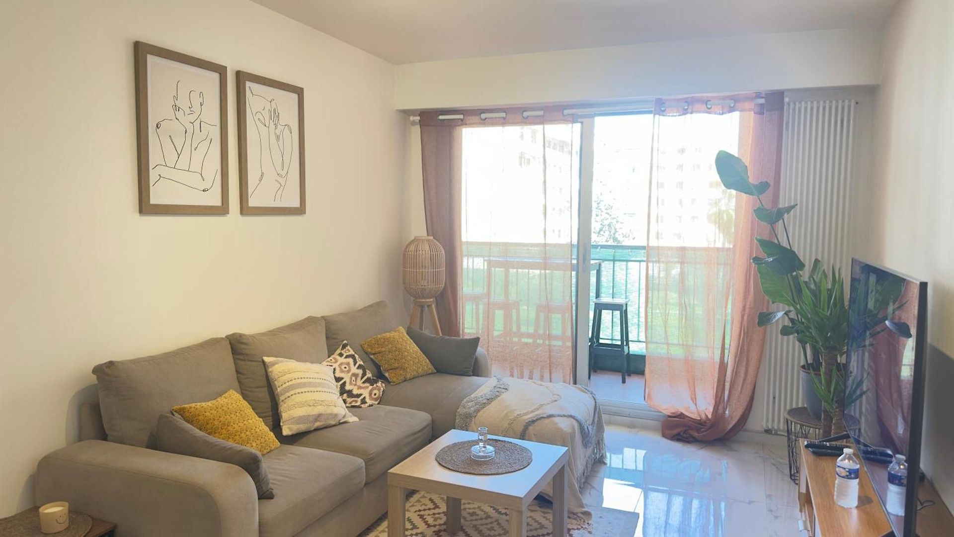 Apartment Charming And Spacious Two-room With Terrace And Ac