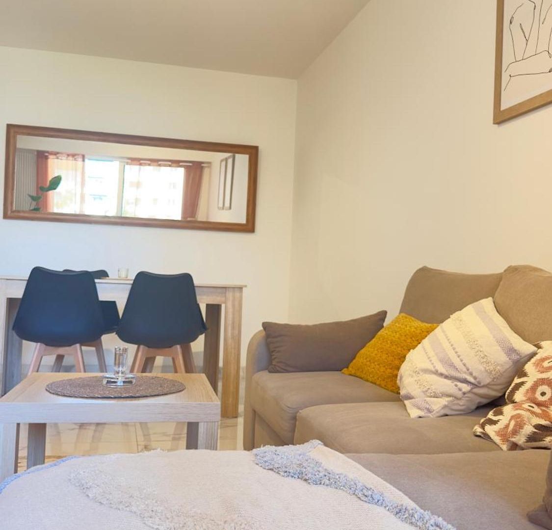 Charming And Spacious Two-room With Terrace And Ac Nice