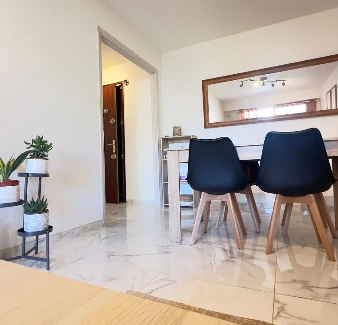 Apartment Charming And Spacious Two-room With Terrace And Ac Nice