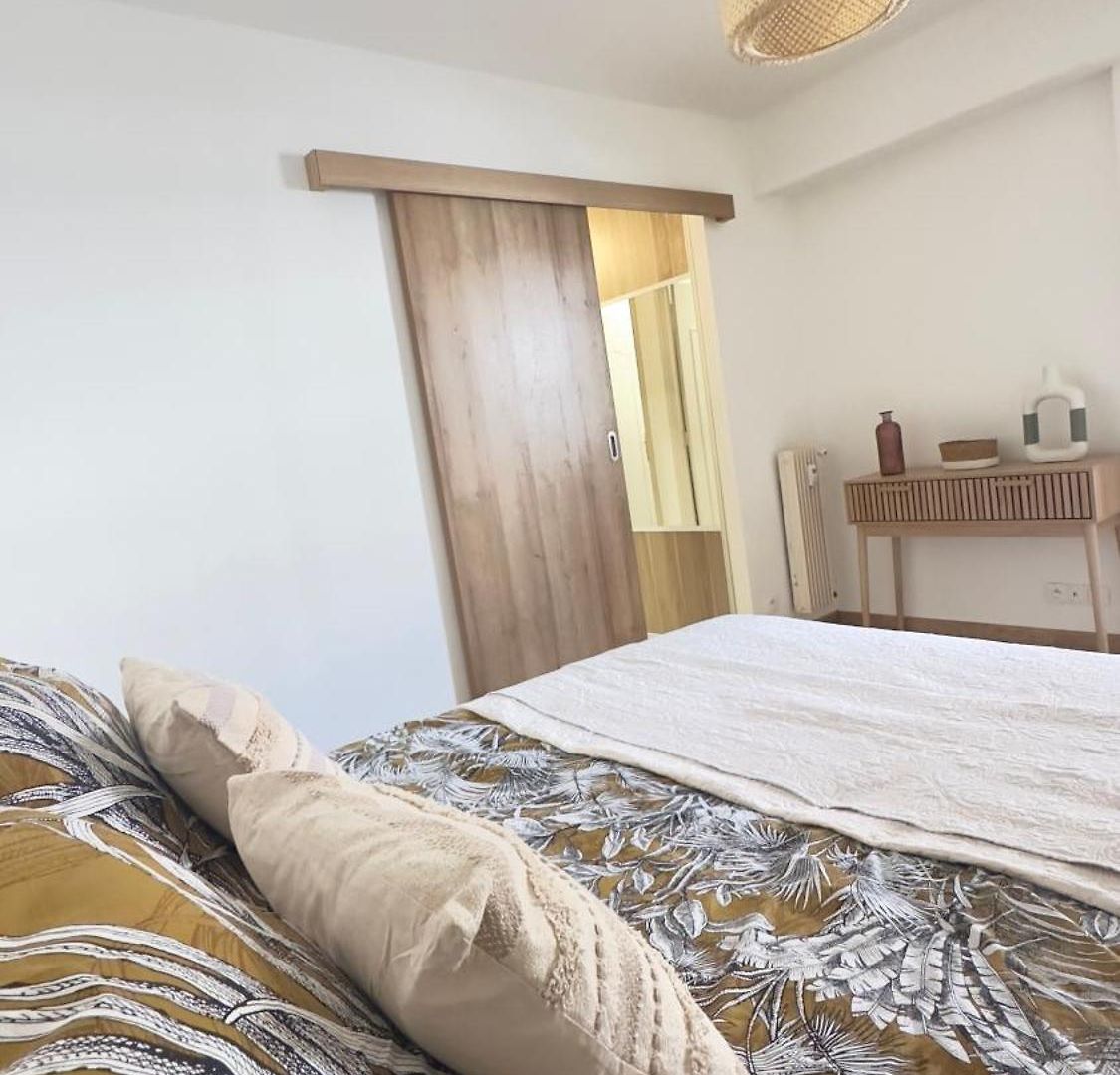 Apartment Charming And Spacious Two-room With Terrace And Ac Nice