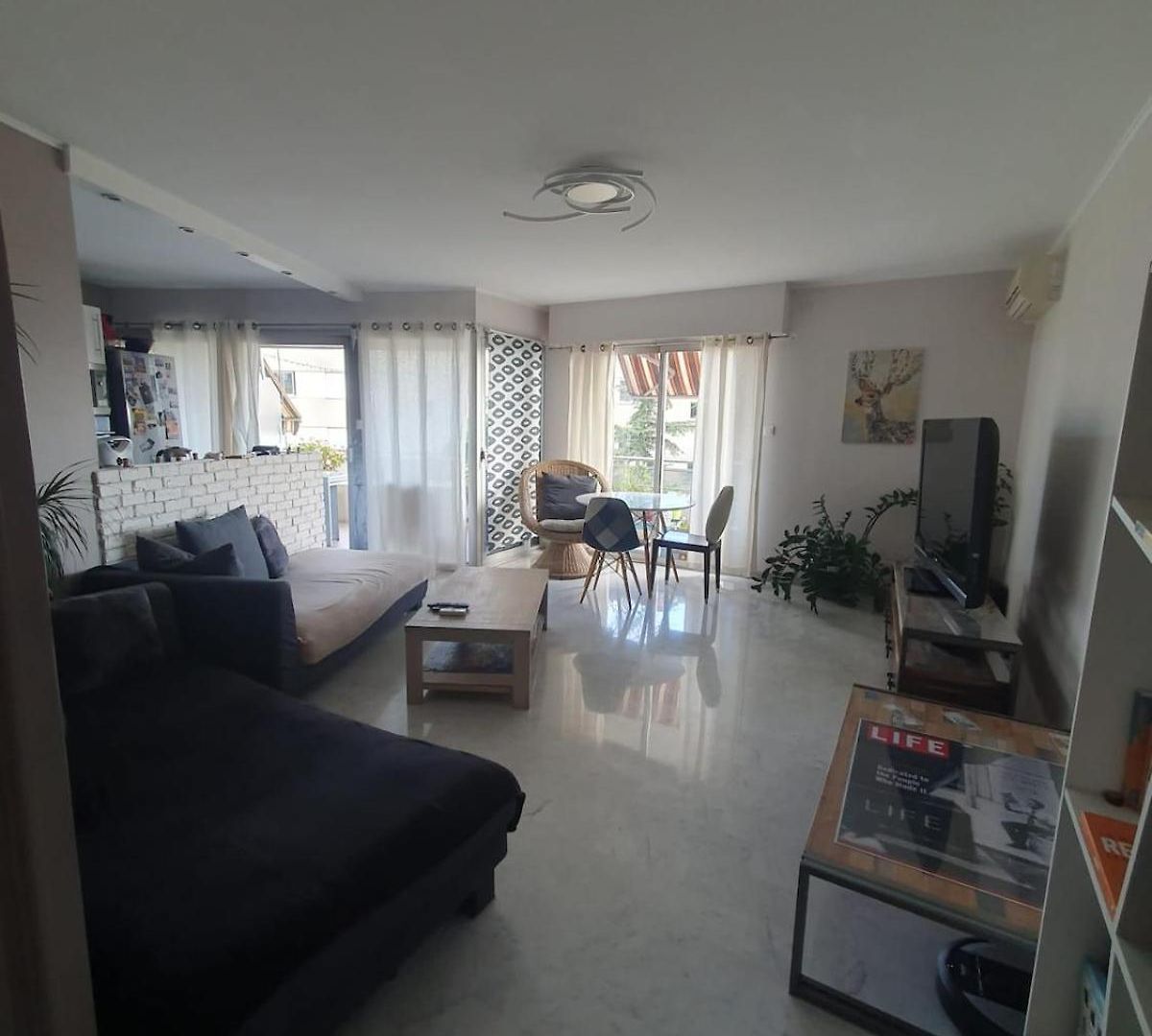 Large 2-room Bright Sea View Near Airport Nice