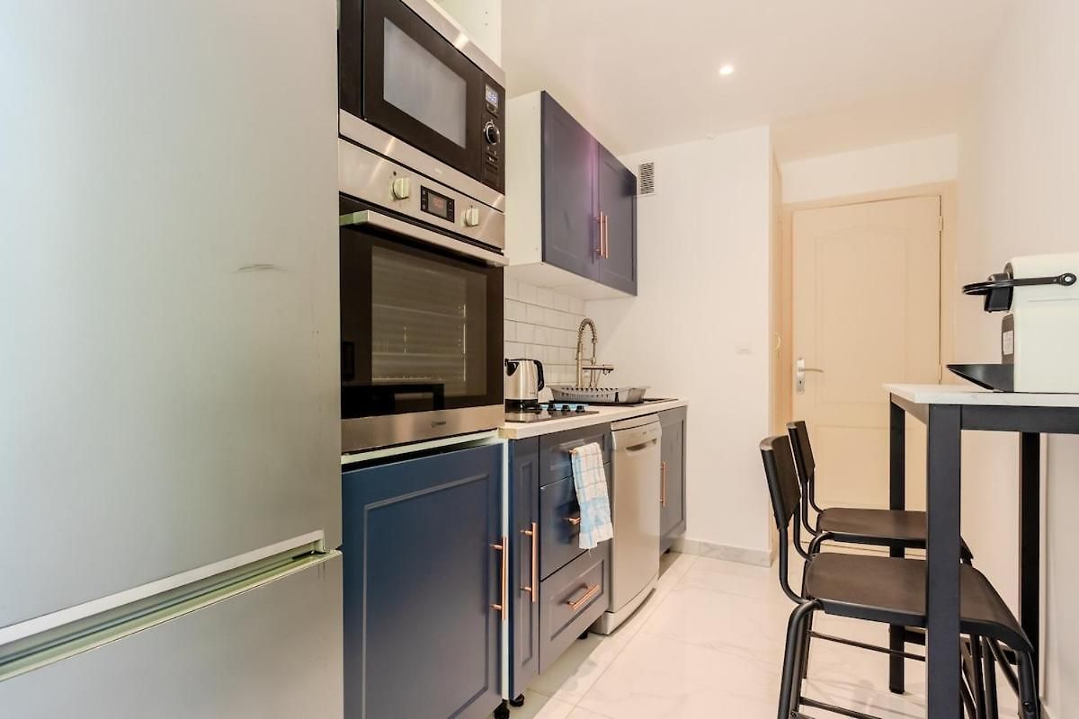 4pers à 2 Pas De La Promenade Appartement *