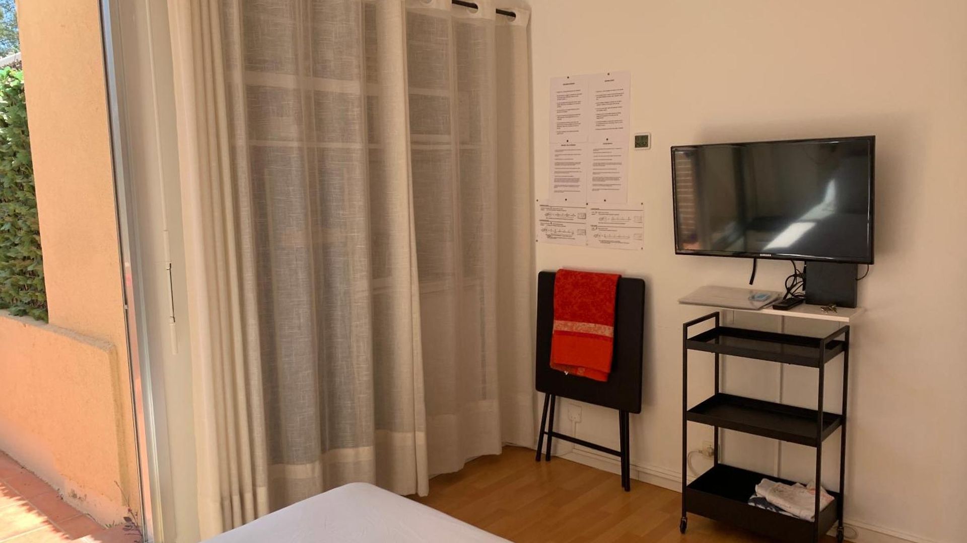 Homestay D Avec Clim Terrasse Et Petit Dejeuner Hauteurs De *