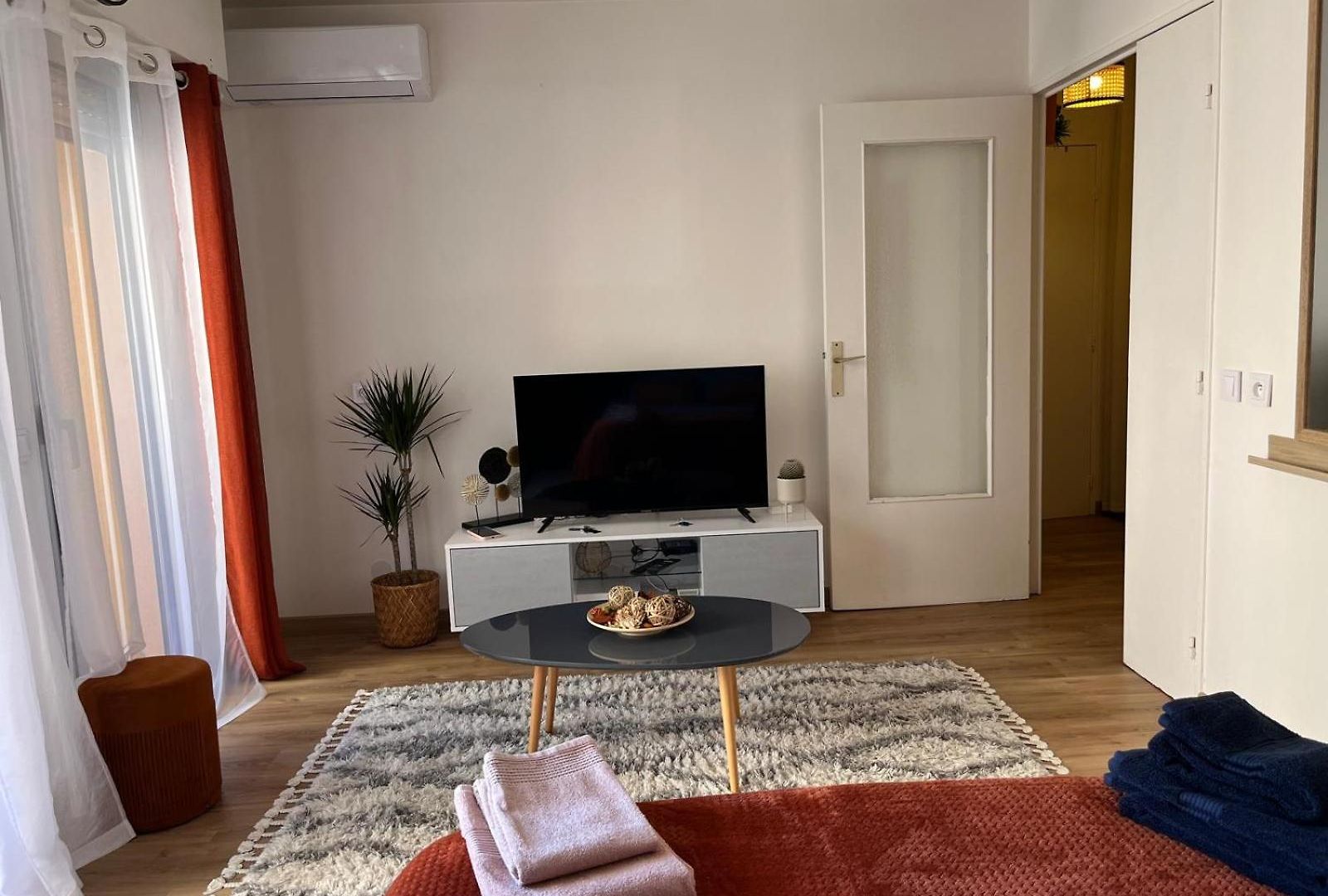 Appartement Proche Promenade Des