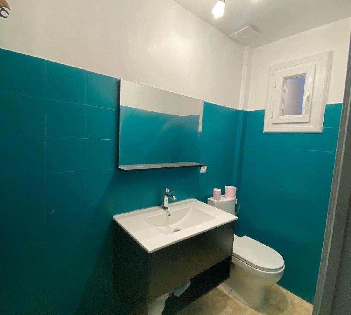 Charming House Near Center With New Air Conditioner *