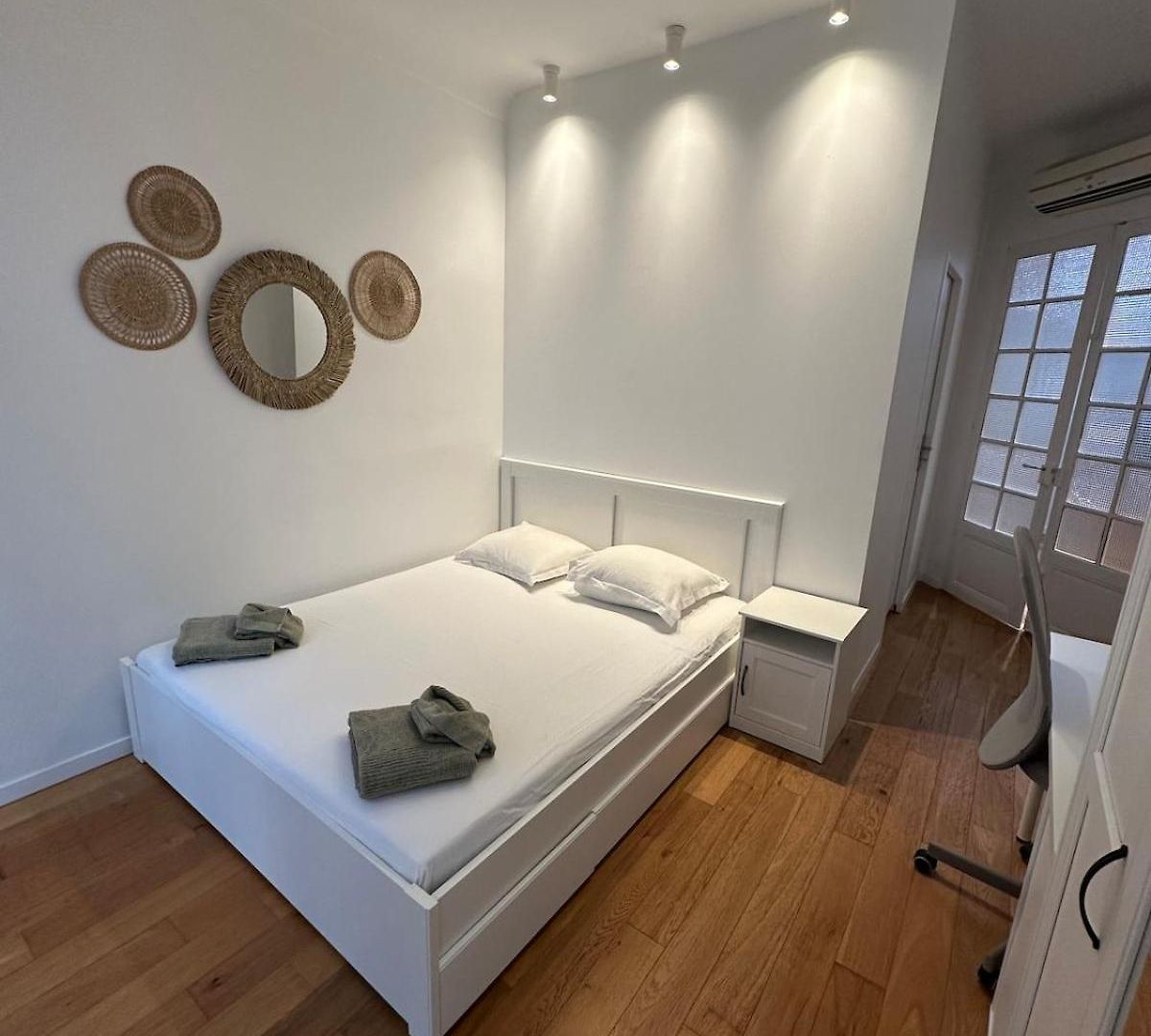 3 Bedroom Center *