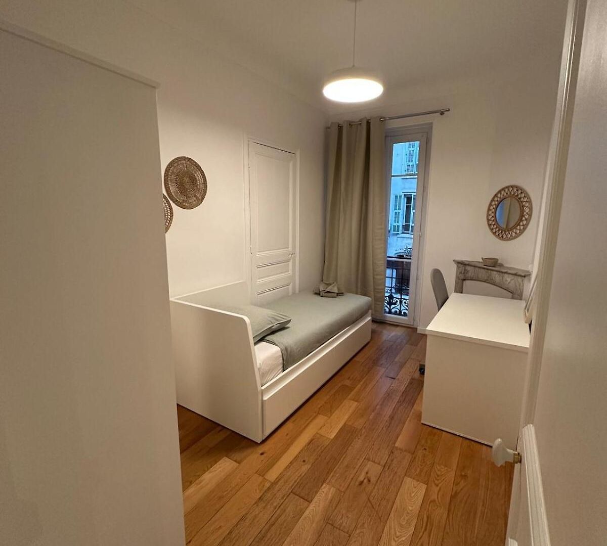 Apartment 3 Bedroom Center Nice