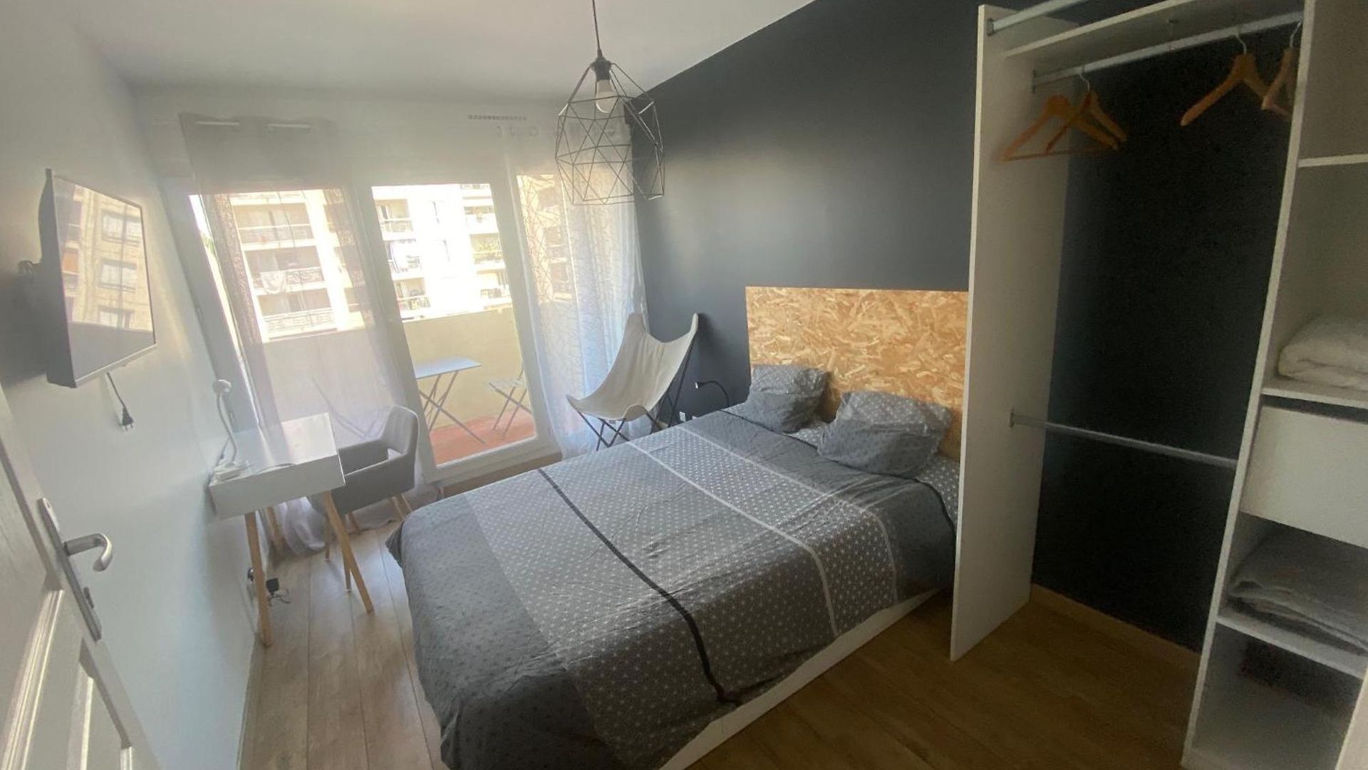 Séjour chez l'habitant De 4 Proche Plage, Tram Et Aeroport Nice