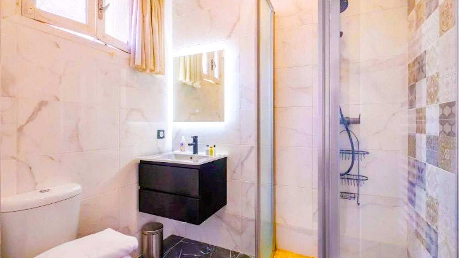 Beautiful Port De Appartement