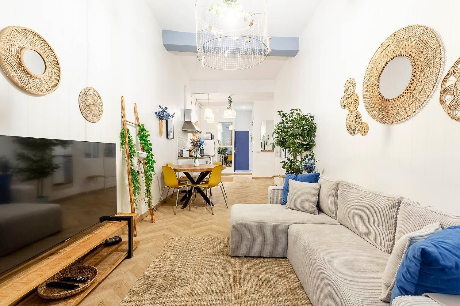 Portable Ac Boho Chic In Old Town Apartment
