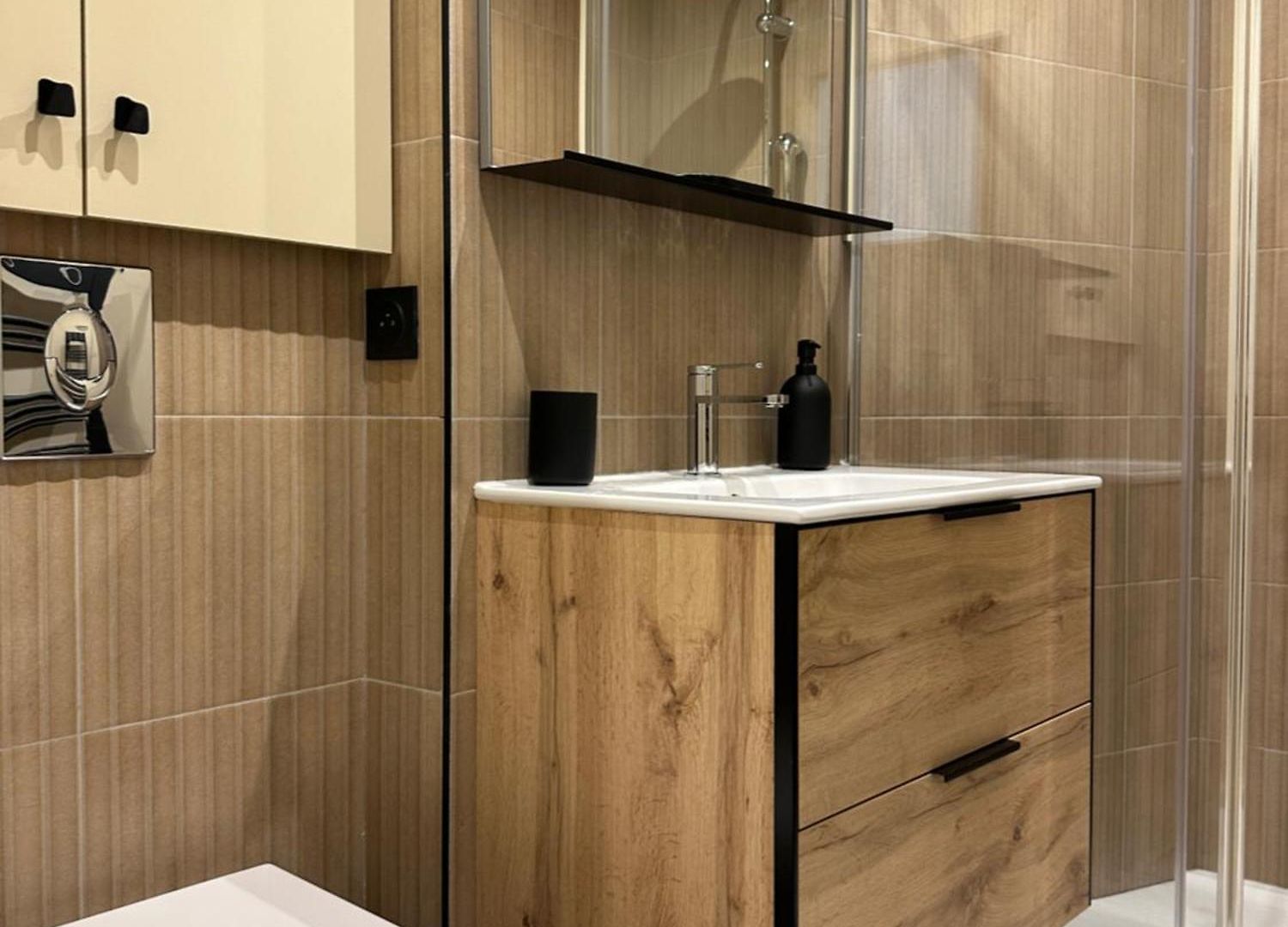 Côté - élégant 3 Pièces, Wifi Et Climatisation Appartement