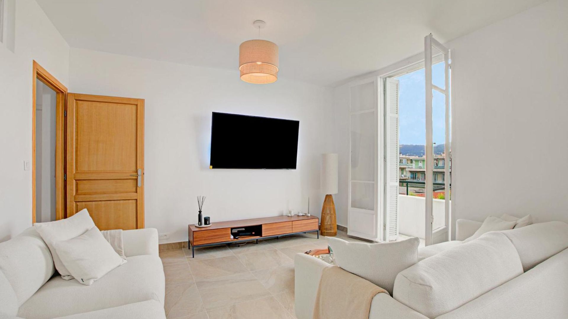 Appartement Modern With View - Happy Nice