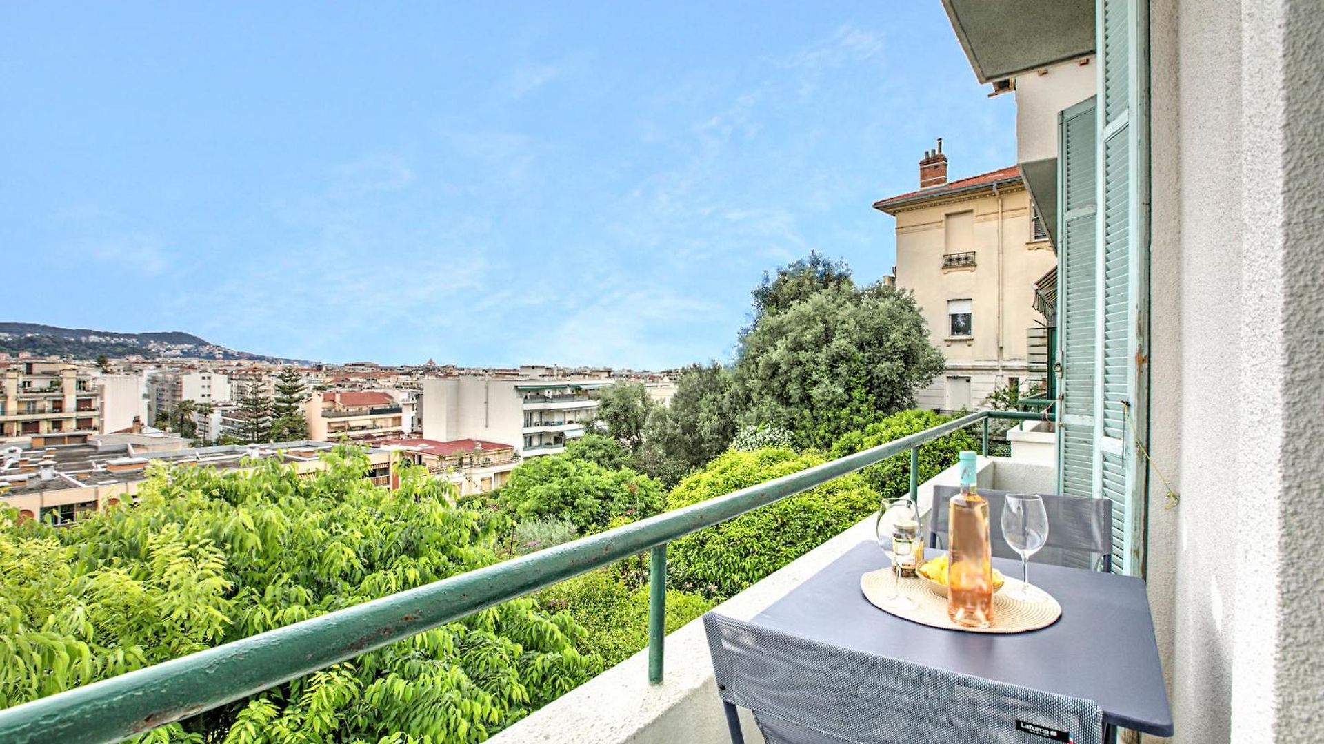 Modern With View - Happy