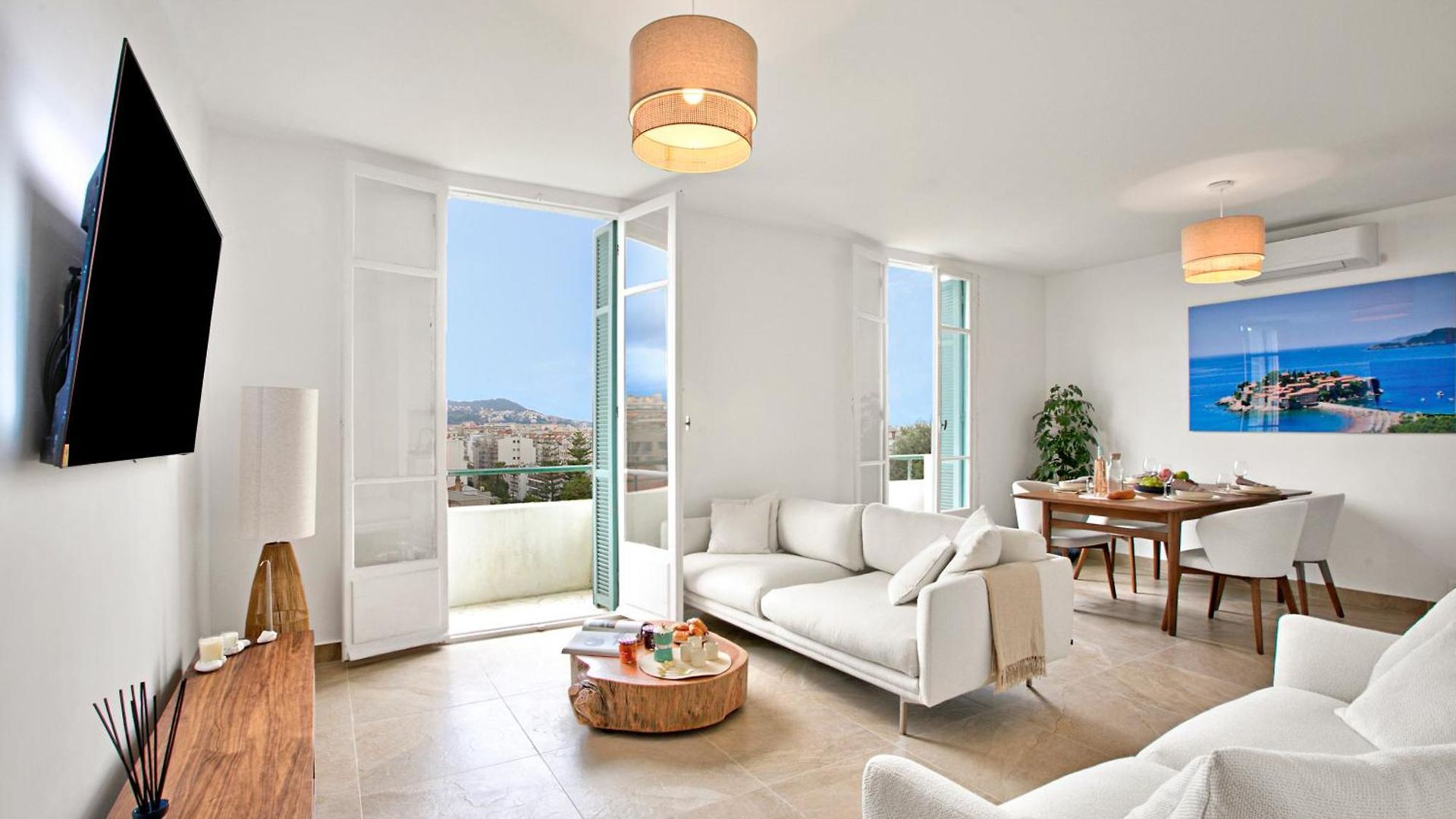 Appartement Modern With View - Happy