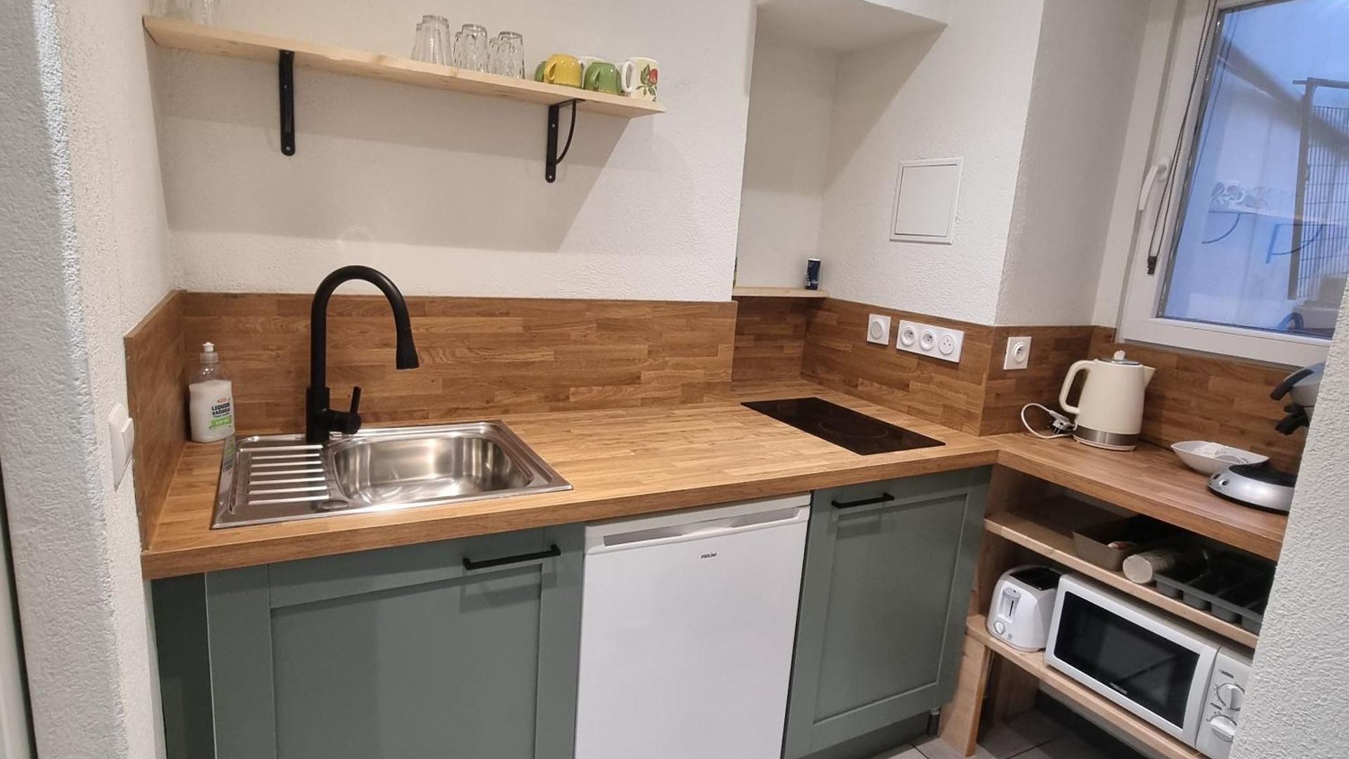 Spacious Full Of Charm, Recently Updated *