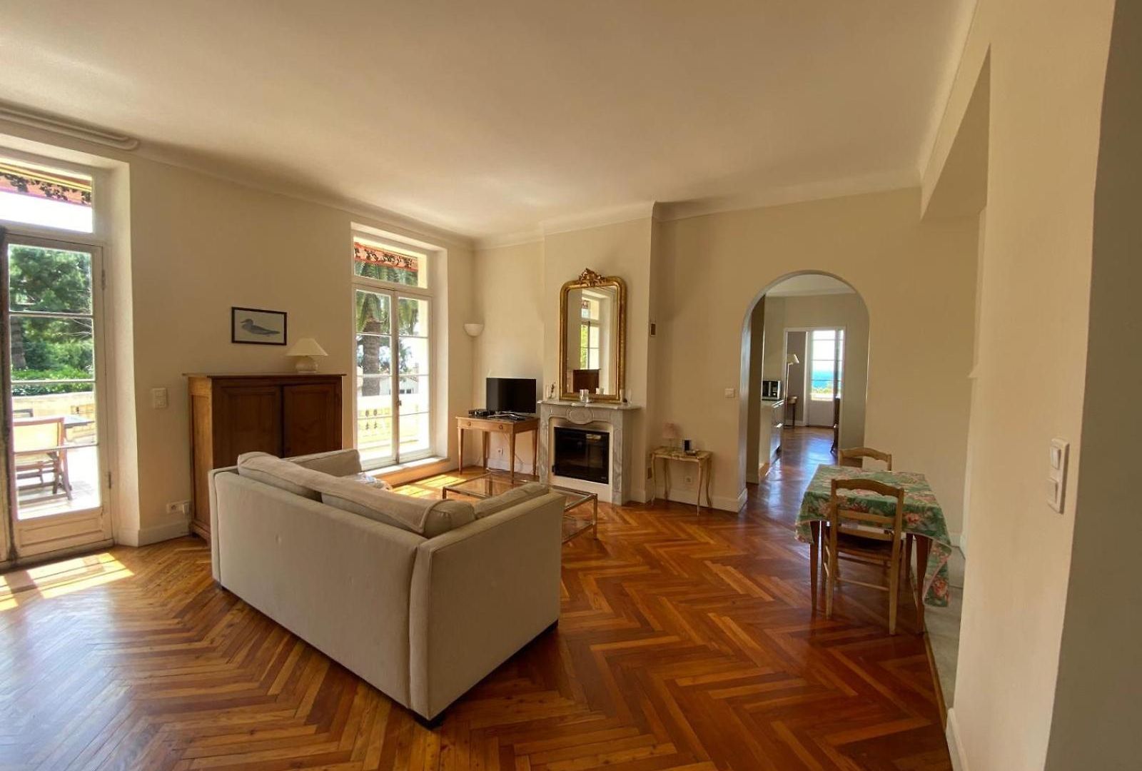 Palmeraie - Magnifique D'époque Avec Vue 4 Personnes Avec Terrasse Le Port Appartement Nice