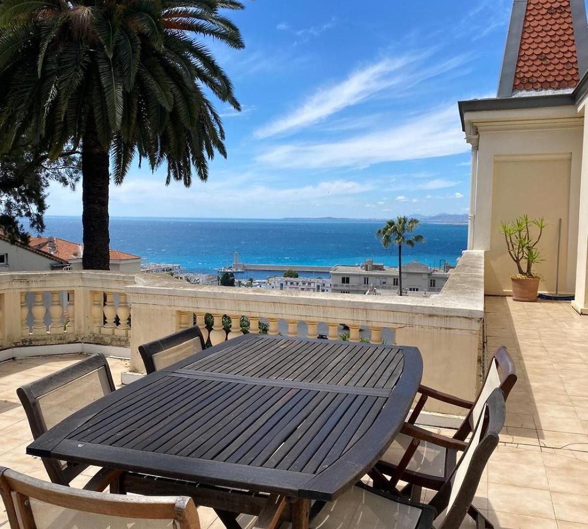 Appartement Palmeraie - Magnifique D'époque Avec Vue 4 Personnes Avec Terrasse Le Port
