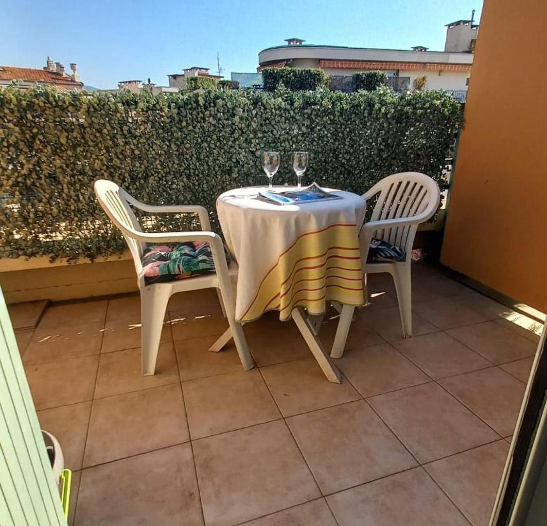 Apartment Charming With Terrace In